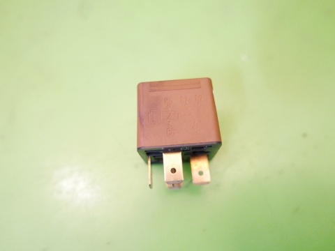 Przekaźnik BOSCH 0332209136 90491314 OPEL VECTRA C FL 1.8 16V 05-08