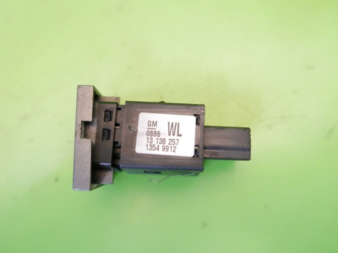 Przełącznik rolety tył 13138257 OPEL VECTRA C FL 1.8 16V SEDAN 05-08