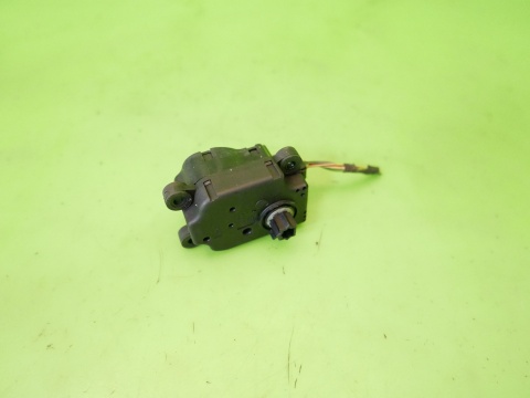 Silniczek nawiewu nagrzewnicy VALEO 09180200 OPEL VECTRA C FL 1.8 16V SEDAN 05-08