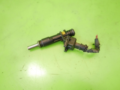 Wtryskiwacz wtrysk paliwa 55353806 OPEL VECTRA C FL 1.8 16V Z18XER 05-08