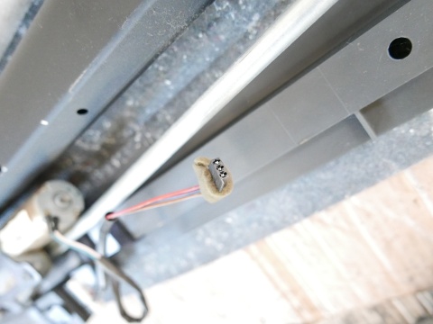 Półka bagażnika roleta elektryczna 13143565 OPEL VECTRA C FL SEDAN 05-08