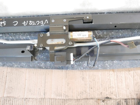 Półka bagażnika roleta elektryczna 13143565 OPEL VECTRA C FL SEDAN 05-08