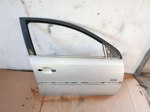 Drzwi przód przednie prawe Z157 2AU OPEL VECTRA C FL SEDAN 05-08