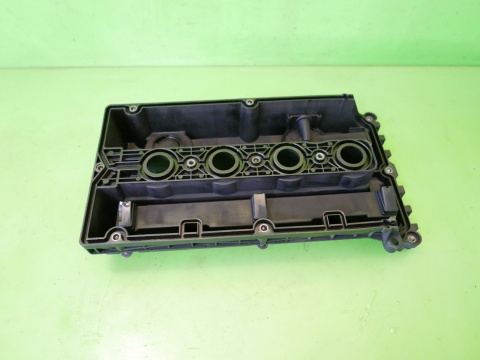 Pokrywa zaworów 55558673 OPEL VECTRA C FL 1.8 16V Z18XER 05-08
