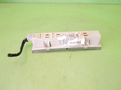 Lampka oświetlenie kabiny tył 04685928AA FIAT FREEMONT I 11-15