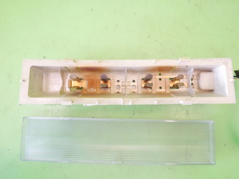 Lampka oświetlenie kabiny tył 04685928AA FIAT FREEMONT I 11-15