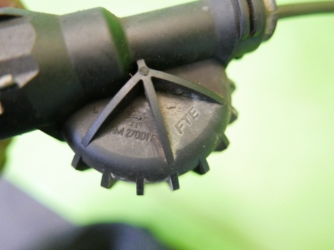 Rurka przewód odpowietrznik wysprzęglika FM27001F OPEL VECTRA C FL 1.8 16V 05-08