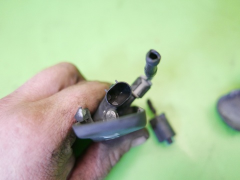 Dysze spryskiwaczy podgrzewane 1T0955986 VW TOURAN I 1T 2.0 TDI BKD 03-06