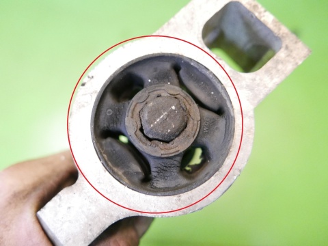 Wahacz przód przedni prawy 1K0407153G VW TOURAN I 1T 2.0 TDI 03-06