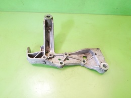 Łapa mocowanie wahacza przód prawe 1K0199296F VW TOURAN I 1T 2.0 TDI 03-06