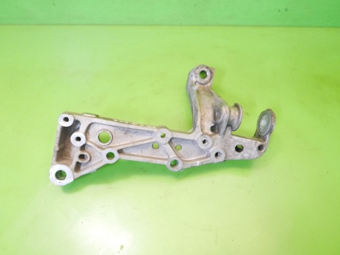 Łapa mocowanie wahacza przód prawe 1K0199296F VW TOURAN I 1T 2.0 TDI 03-06