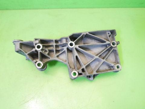 Mocowanie łapa alternatora 03G903143 VW TOURAN I 1T 2.0 TDI 03-06
