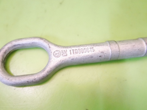 Hak holowniczy ucho do holowania oczko 1T0805615 VW TOURAN I 1T 03-06