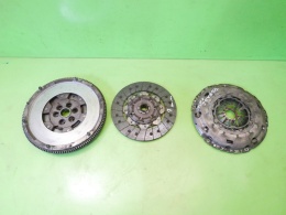 Sprzęgło dwumasowe kompletne LUK 324035510 VW TOURAN I 1T 2.0 TDI 03-06