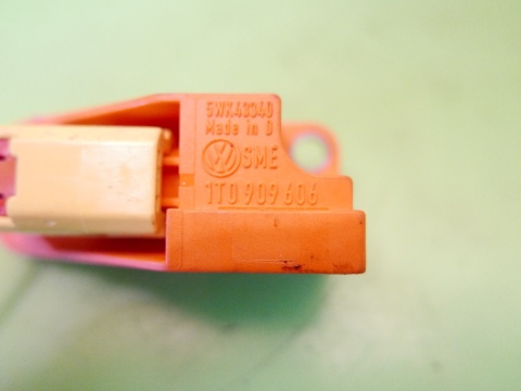 Czujnik uderzeniowy uderzenia tył prawy 1T0909606 VW TOURAN I 1T 2.0 TDI