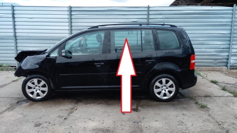 Szyba drzwi tył tylna lewa duża VW TOURAN I 1T 03-06