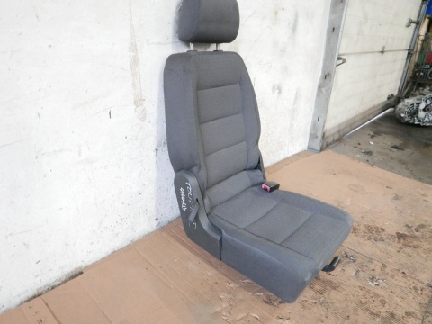 Fotel tył tylny prawy VW TOURAN I 1T 2.0 TDI BKD 03-06