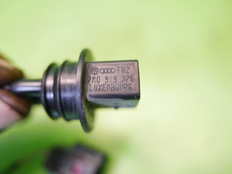 Czujnik poziomu płynu do spryskiwaczy 7M0919376 VW TOURAN I 1T 03-06