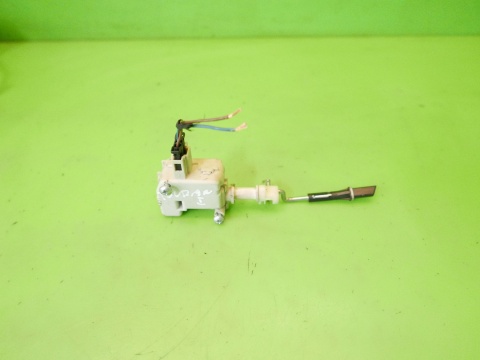 Siłownik klapki wlewu paliwa 1T0810773 VW TOURAN I 1T 2.0 TDI BKD 03-06