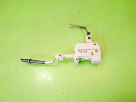 Siłownik klapki wlewu paliwa 1T0810773 VW TOURAN I 1T 2.0 TDI BKD 03-06