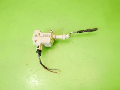 Siłownik klapki wlewu paliwa 1T0810773 VW TOURAN I 1T 2.0 TDI BKD 03-06