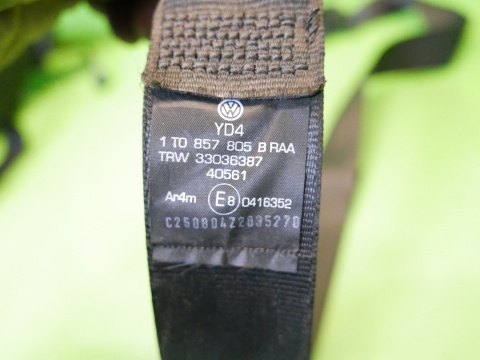 Pas bezpieczeństwa tył lewy 1T0857805B VW TOURAN I 1T 2.0 TDI BKD 03-06