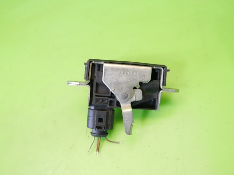 Zamek klapy tył bagażnika 1T0827505D VW TOURAN I 1T 2.0 TDI BKD 03-06