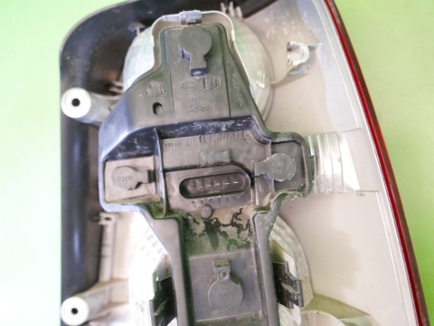 Lampa tył tylna lewa HELLA VW TOURAN I 1T 2.0 TDI BKD 03-06