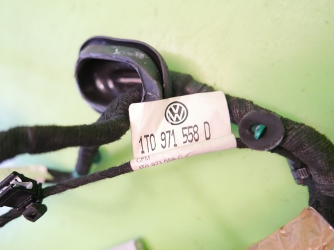 Instalacja wiązka drzwi przód prawa 1T0971121L 1T0971558D VW TOURAN I 1T