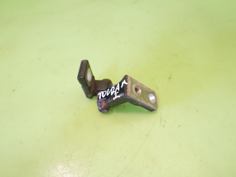 Zawias drzwi przód lewy góra L041 6Q0831401B VW TOURAN I 1T 03-06