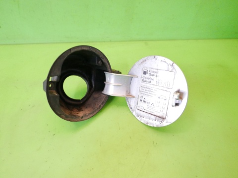 Klapka wlewu paliwa 1T0010372E VW TOURAN I 1T 03-06