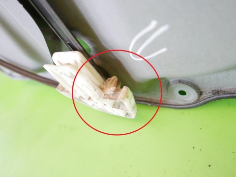 Mechanizm podnośnik szyby tył lewy 1T0839729H VW TOURAN I 1T