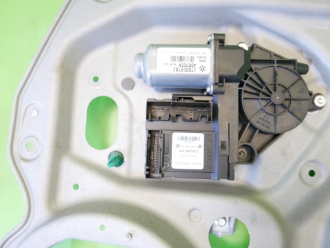 Mechanizm podnośnik szyby przód prawy 1T1837730AE VW TOURAN I 1T