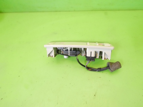 Lampka światło oświetlenia kabiny 3B0947105C VW TOURAN I 1T 2.0 TDI 03-