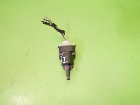 Czujnik świateł stop stopu VEMO V10-73-0158 VW TOURAN I 1T 2.0 TDI 03-06