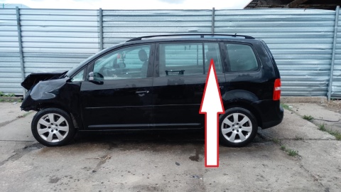 Szyba drzwi tył tylna lewa mała VW TOURAN I 1T 03-06