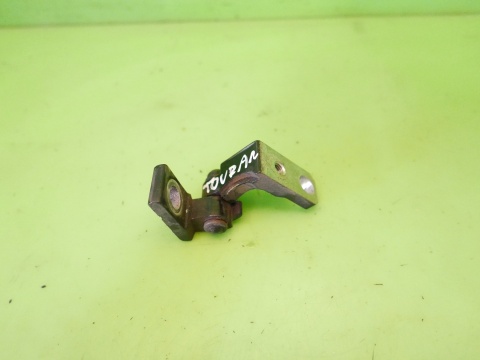 Zawias drzwi przód prawy góra L041 6Q0831402B VW TOURAN I 1T 03-06