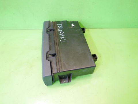 Schowek fotela prawy pasażera 1T0881580A VW TOURAN I 1T 2.0 TDI 03-06