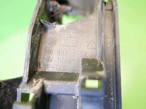 Mocowanie ślizg zderzaka tył lewy 1T0807375A VW TOURAN I 1T 2.0 TDI 03-06