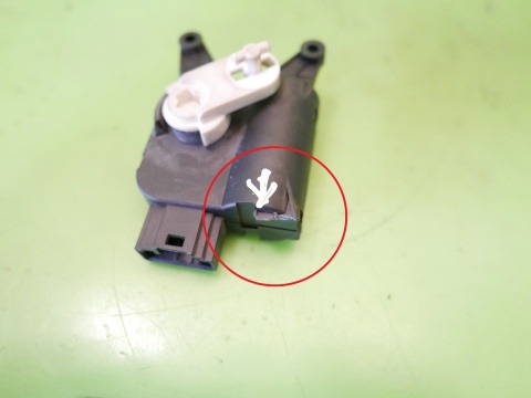 Silniczek nawiewu nagrzewnicy 0132801340 1K1907511C VW TOURAN I 1T 03-06