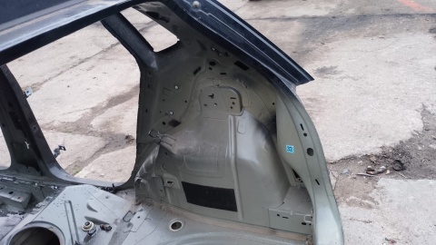 Pas tylny tył wanna LC9X VW POLO 6R V 5D HB 09-14