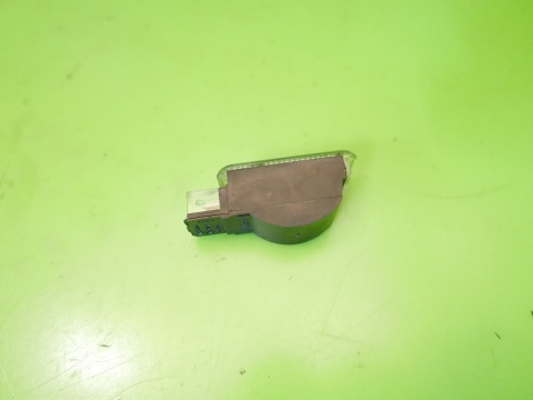 Lampka oświetlenia kabiny tył 4B0947415A AUDI A6 C6 2.0 TDI 08-11