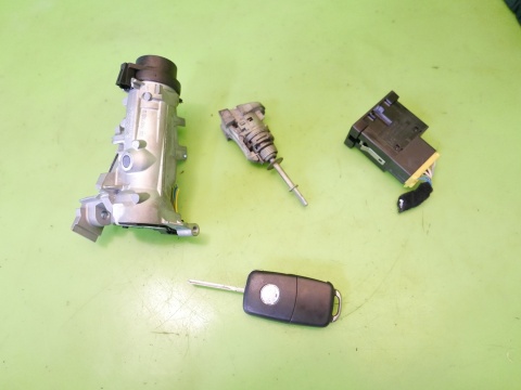 Zestaw stacyjka wkładka kluczyk 1K0905851B VW TOURAN I 1T 2.0 TDI 03-06