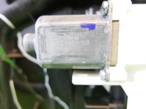 Mechanizm podnośnik szyby lewy przód FIAT FREEMONT I 11-15