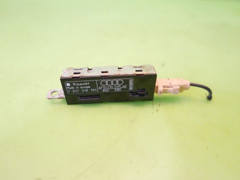 Wzmacniacz antenowy anteny 4F9035225AE AUDI A6 C6 AVANT 08-11