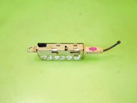 Wzmacniacz antenowy anteny 4F9035225AE AUDI A6 C6 AVANT 08-11