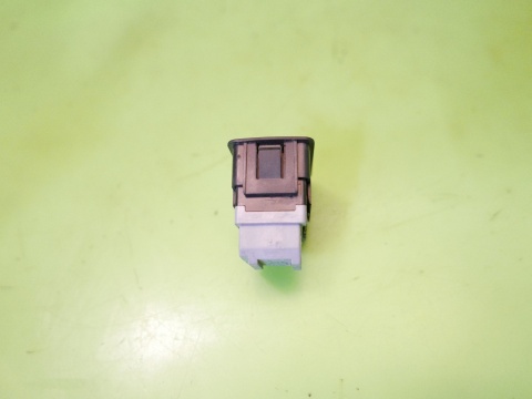 Przełącznik przycisk alarmu 4F0962109 AUDI A6 C6 AVANT 08-11