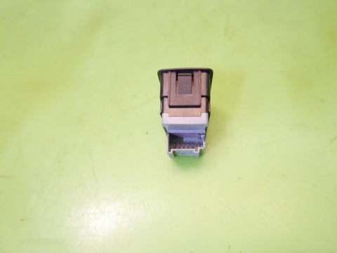 Przełącznik przycisk alarmu 4F0962109 AUDI A6 C6 AVANT 08-11