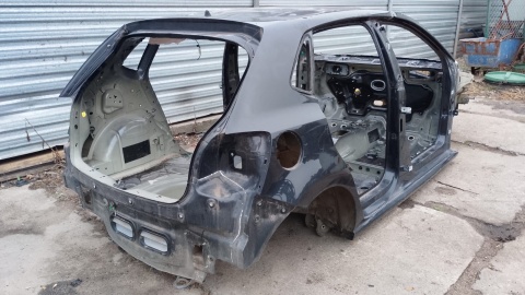Błotnik prawy tył tylny poszycie LC9X VW POLO 6R V 5D HB 09-14