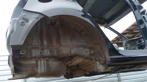 Błotnik prawy tył tylny poszycie LC9X VW POLO 6R V 5D HB 09-14